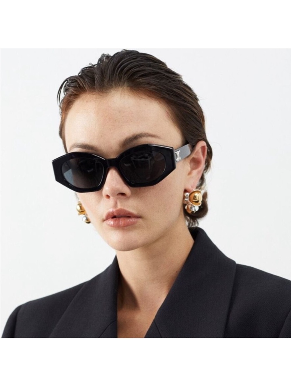 New Celine Sunglasses CL40238U 01A, Triomphe, Black, Authentic $550